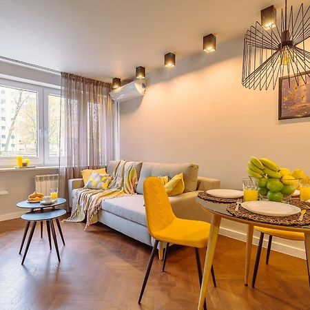 Bruna 2 - Charming Apartment By Noclegi Renters Warsawa Bagian luar foto